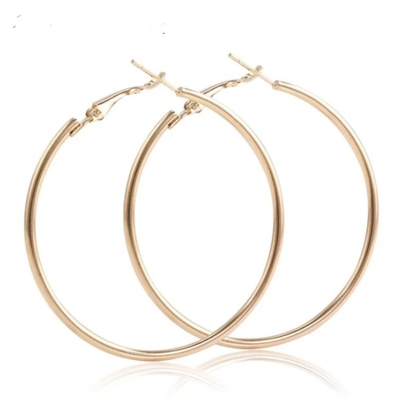 NWT Trendy Extra Large Gold Tone Hoops Earrings 7cm - Picture 4 of 6
